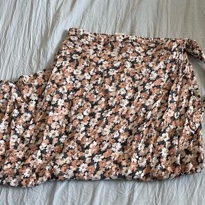 Urban Romantics flower wrap mid skirt